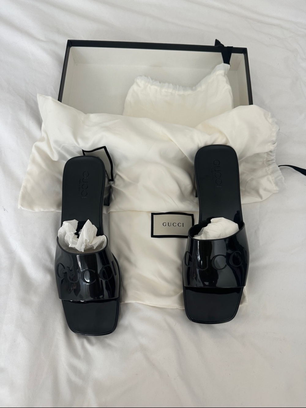 Gucci black rubber sandals - Picture 2 of 4